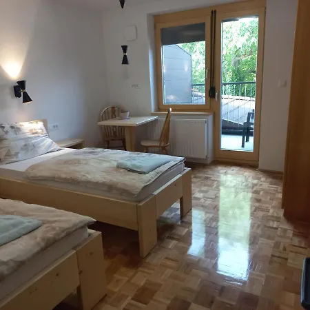 Sobe Levc Bed & Breakfast