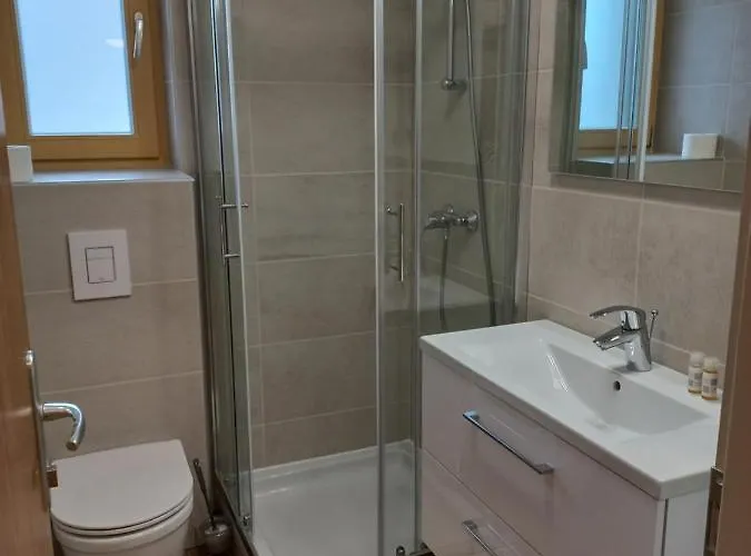 Sobe Levc לינה וארוחת בוקר מוזירייה